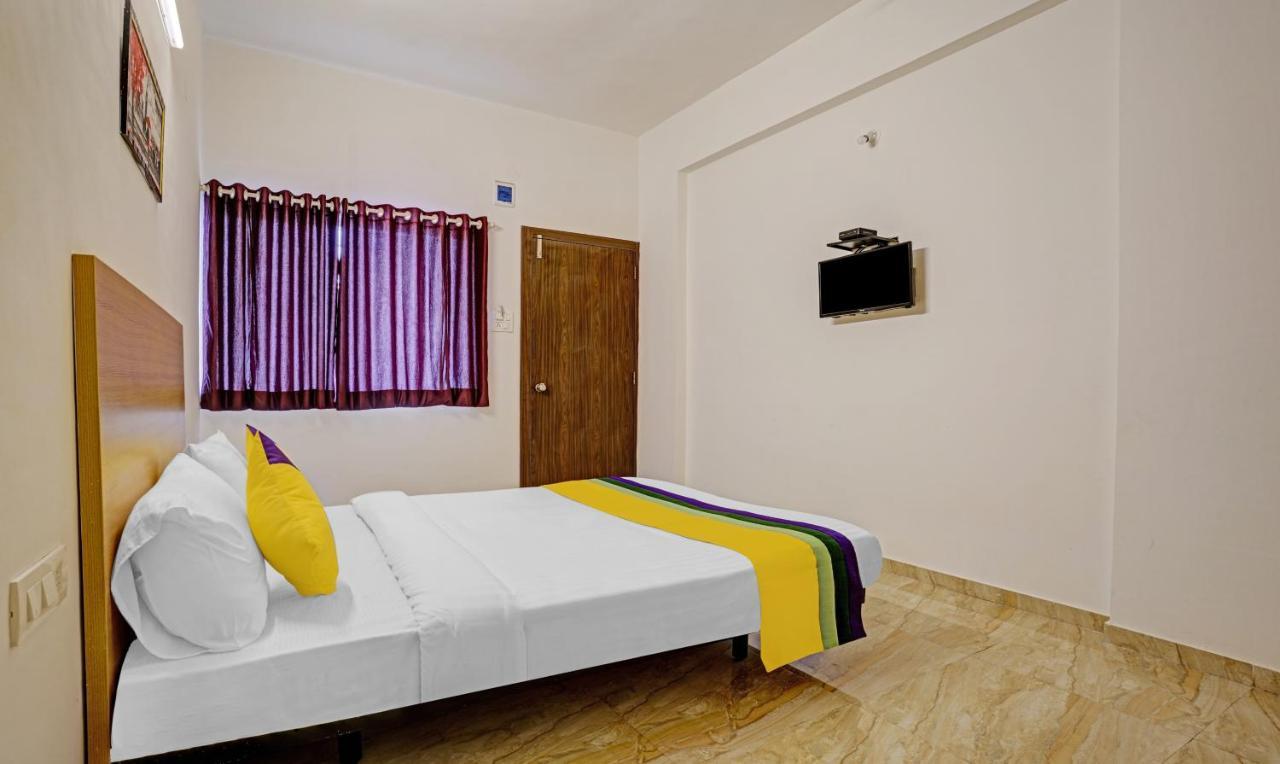 Itsy Hotels Flowers Park Nashik Exteriör bild