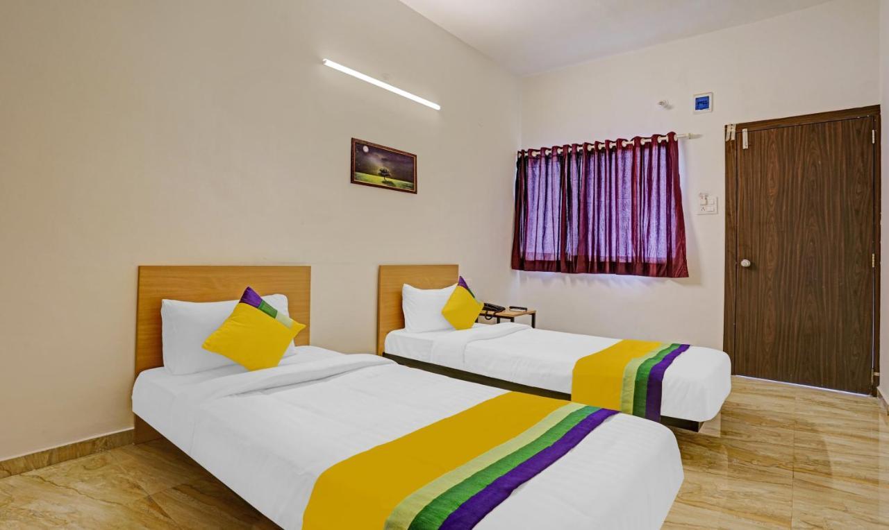 Itsy Hotels Flowers Park Nashik Exteriör bild
