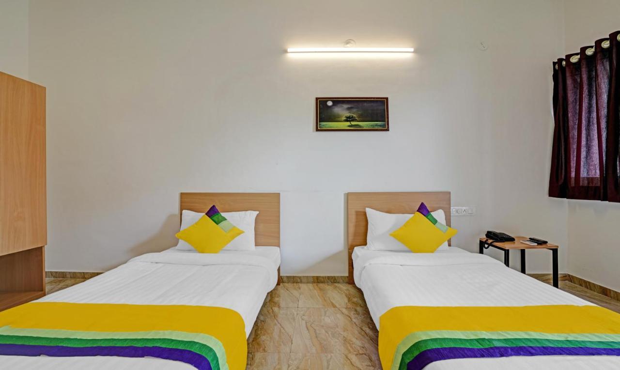 Itsy Hotels Flowers Park Nashik Exteriör bild