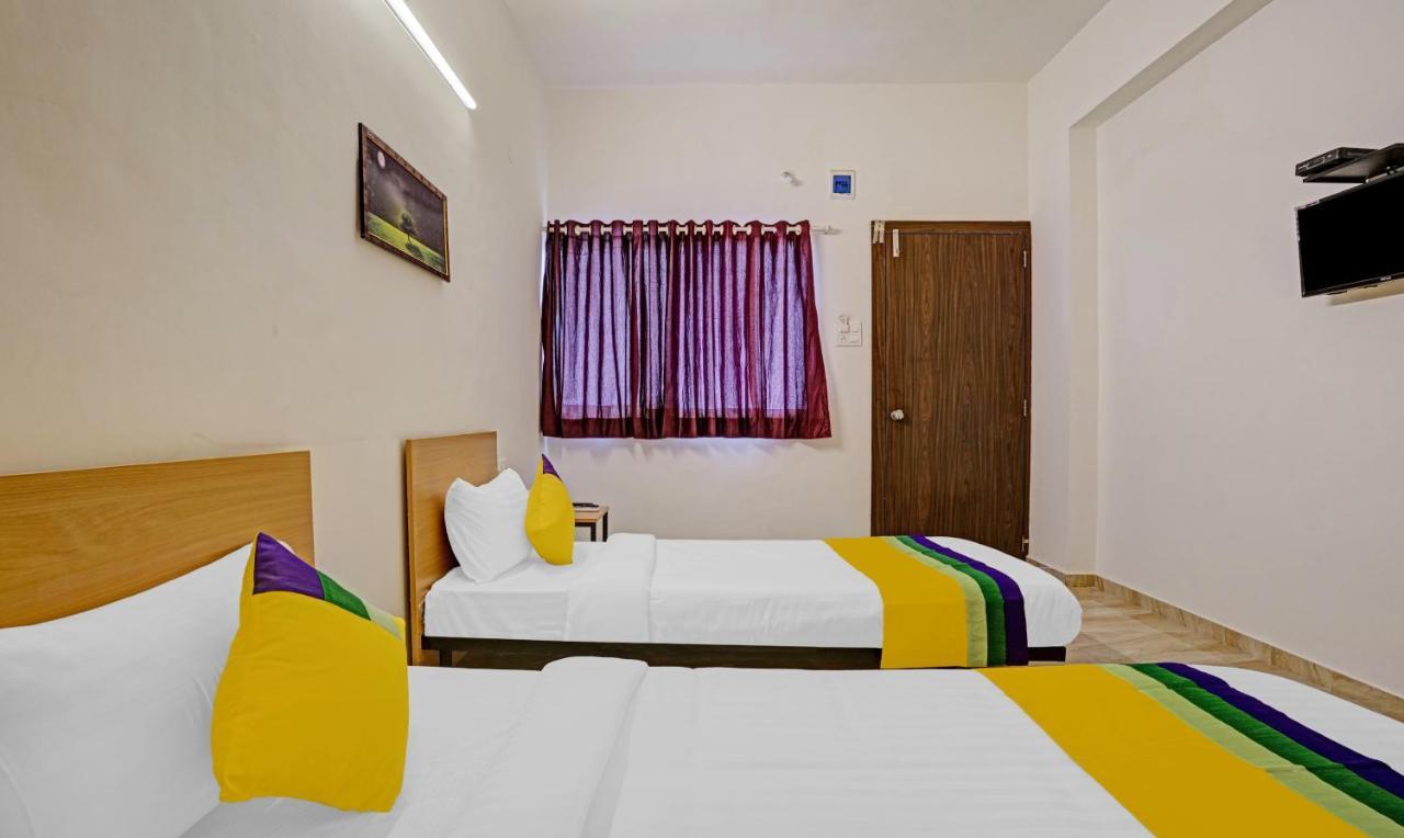 Itsy Hotels Flowers Park Nashik Exteriör bild